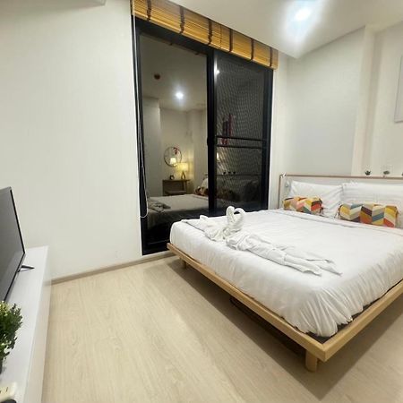 Ekamai 2 Bed Room Bangkok Esterno foto