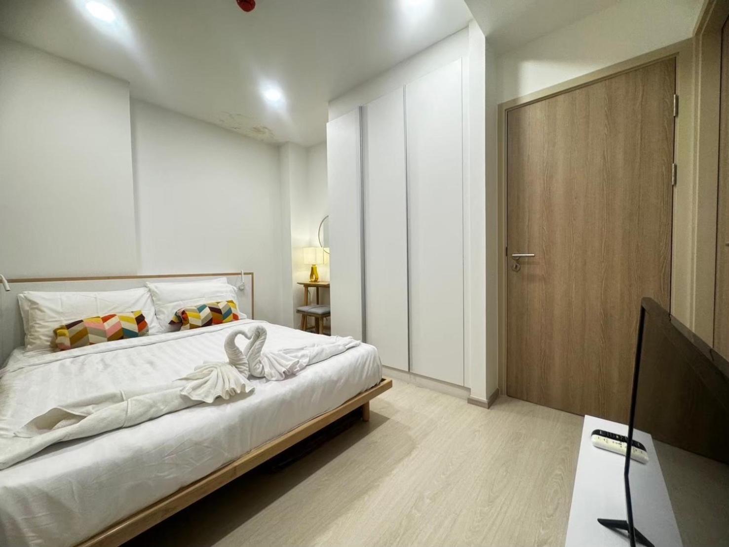 Ekamai 2 Bed Room Bangkok Esterno foto