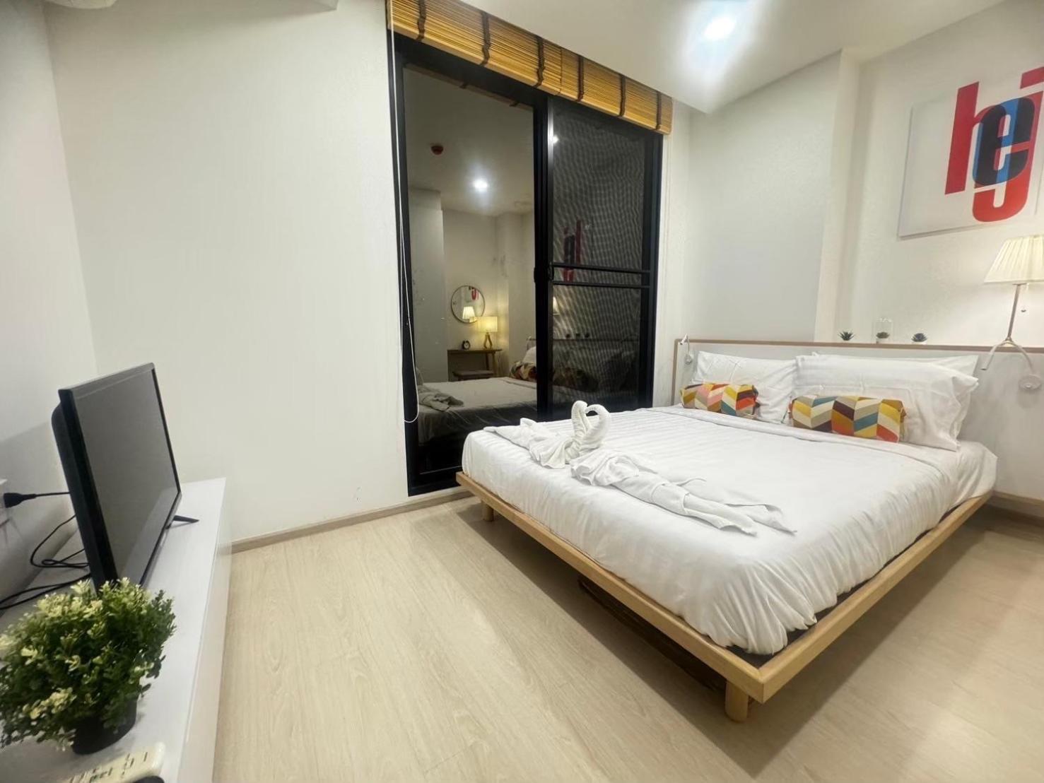 Ekamai 2 Bed Room Bangkok Esterno foto